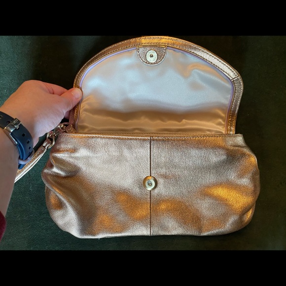 VGUC Coach gold/bronze clutch purse - Picture 5 of 8